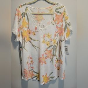 Torrid short sleeve shirt